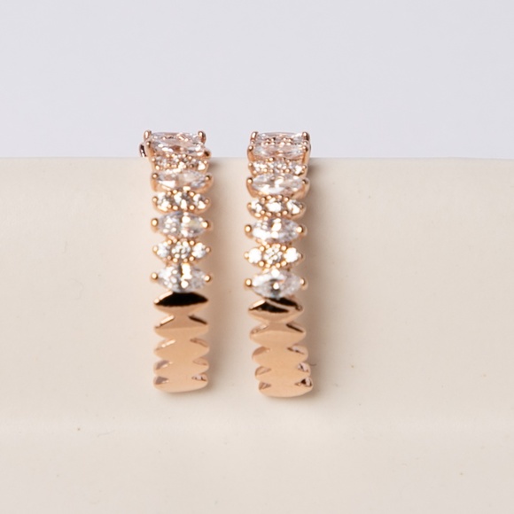 Cubic zirconia crystal hoops - Picture 5 of 8